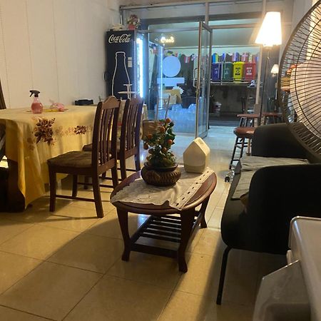 Sleep Break Hostel Sathon Bangkok Bagian luar foto