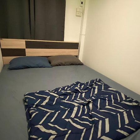 Sleep Break Hostel Sathon Bangkok Bagian luar foto