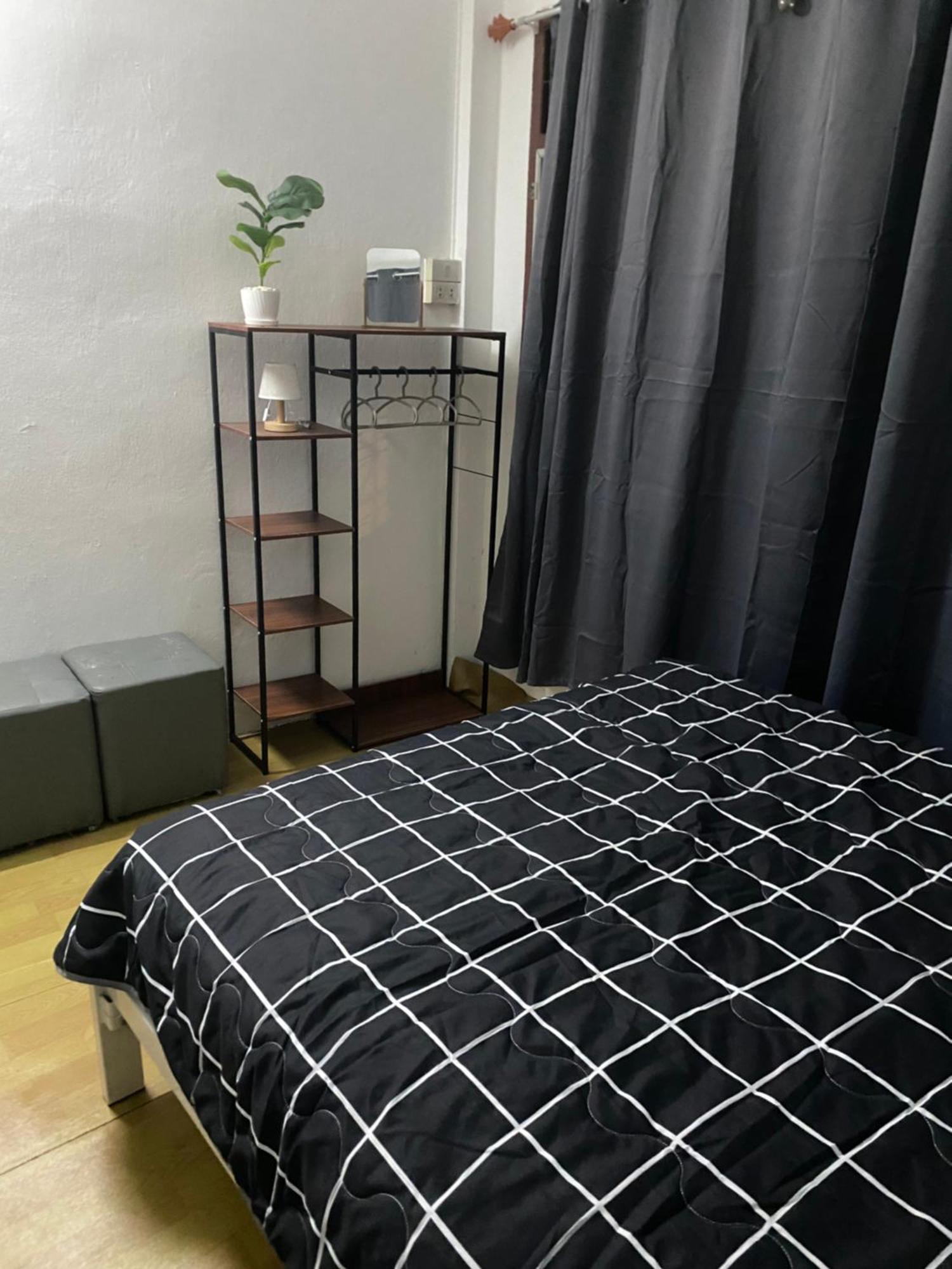 Sleep Break Hostel Sathon Bangkok Bagian luar foto