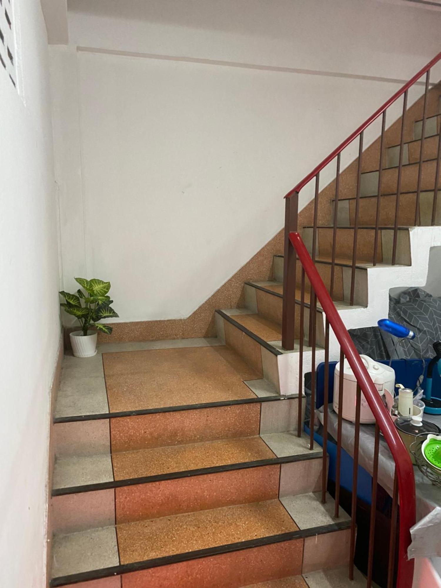 Sleep Break Hostel Sathon Bangkok Bagian luar foto